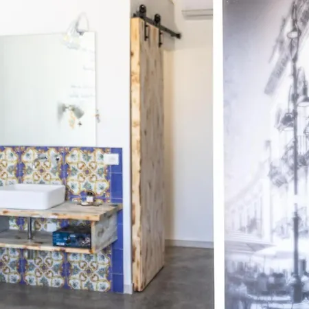 Isola Dei Poeti B&B 마르자메미