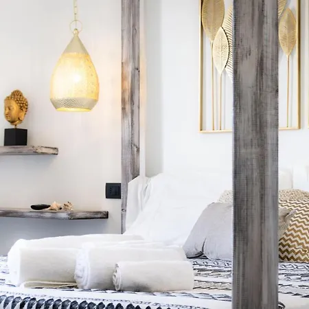Isola Dei Poeti B&B 마르자메미