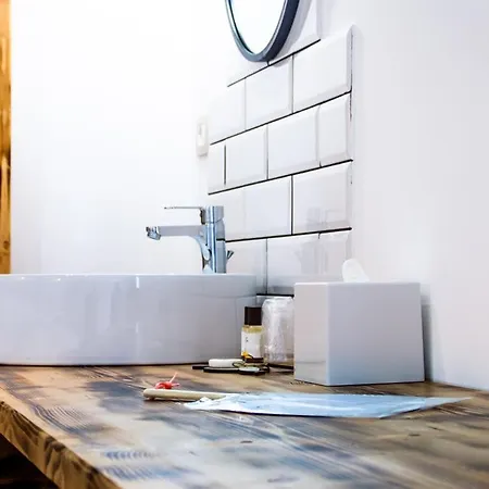 Bed & Breakfast Isola Dei Poeti